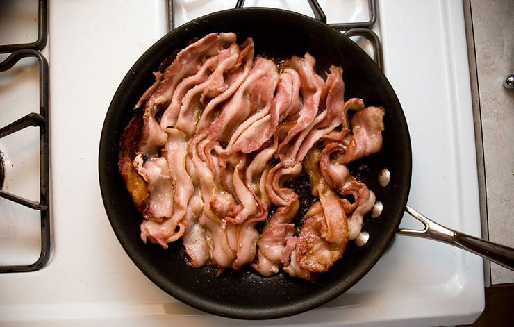 برای لاغری چه نخوریم,غذاهای مضر برای کاهش وزن,bacon-گوشت خوک