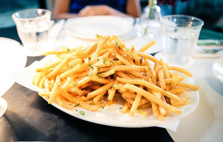 برای لاغری چه نخوریم,غذاهای مضر برای کاهش وزن,french-fries-سیب زمینی سرخ شده