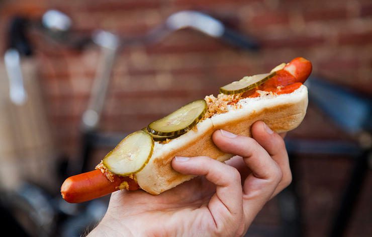 برای لاغری چه نخوریم,غذاهای مضر برای کاهش وزن,hot-dogs-هات داگ