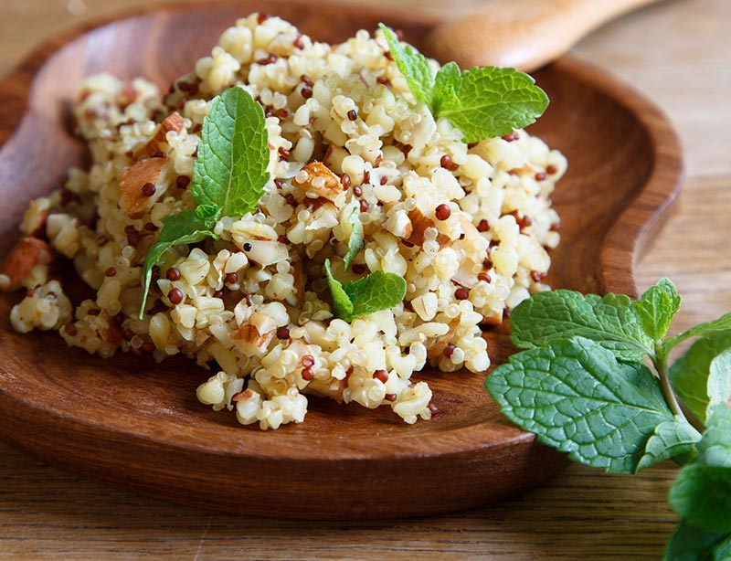 برای صاف شدن شکم چه بخوریم,رژیم غذایی شکم تخت,quinoa-grains-10-daily-habits-blast-belly-fat کینوا
